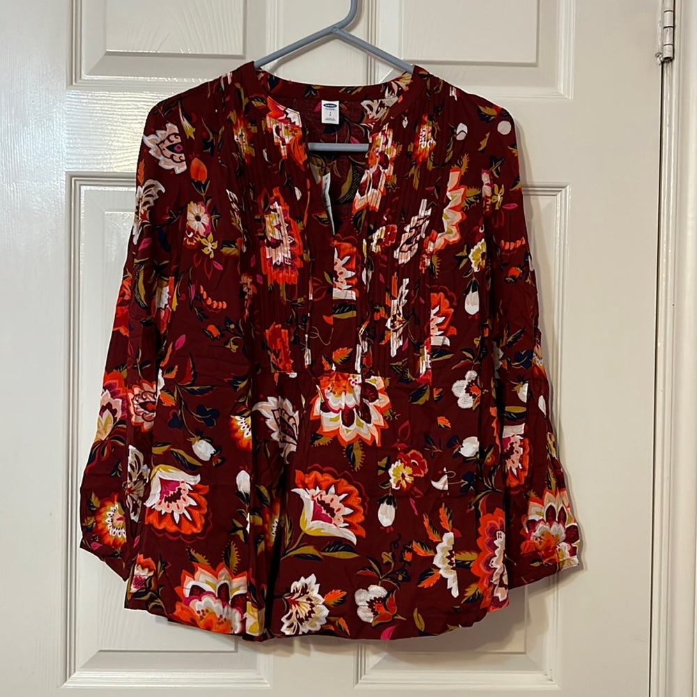 NWT Old Navy Long Sleeve Too Petite Small
